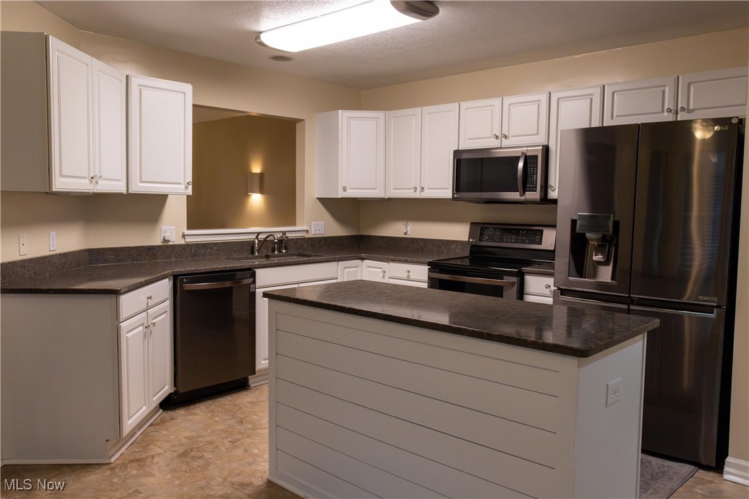 1533 Eaglebrook Road, Toledo, Ohio image 13
