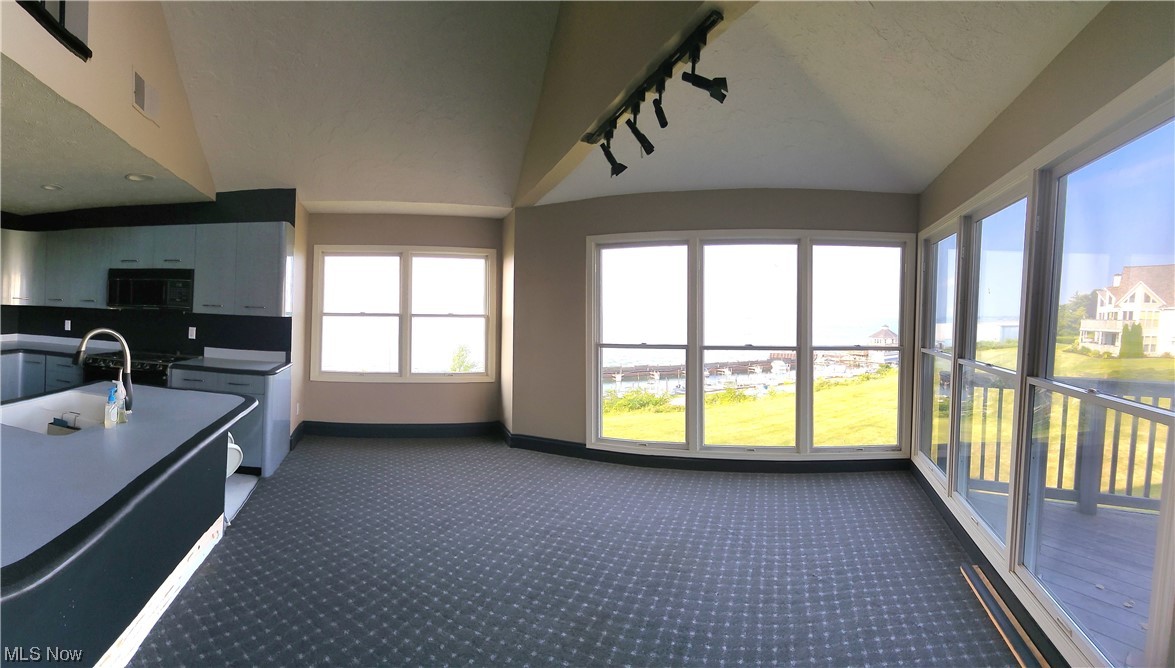 Harbortowne Point Condos - Residential