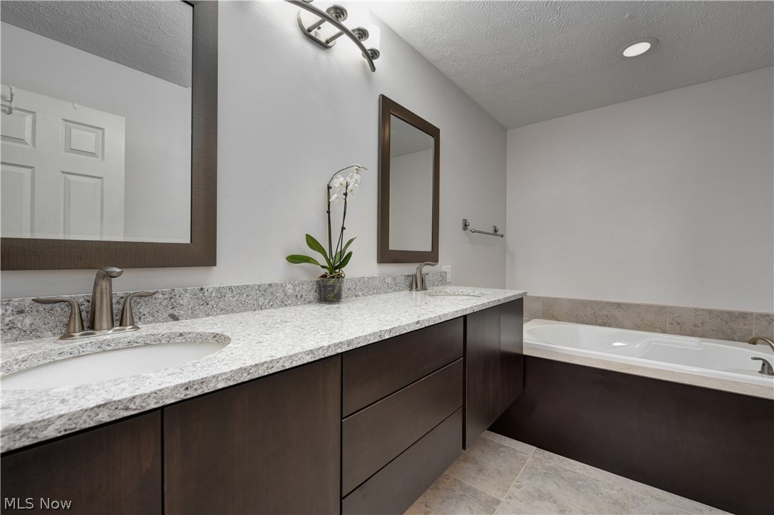 Wyndgate Condo - Residential