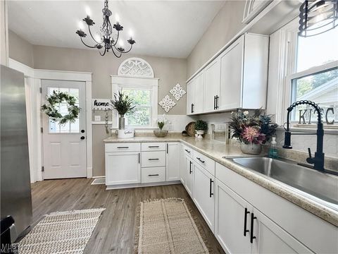 Tiny photo for 281 sexton Street, Struthers, OH 44471 (MLS # 5184526)