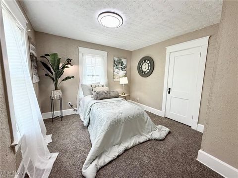 Tiny photo for 281 sexton Street, Struthers, OH 44471 (MLS # 5184526)