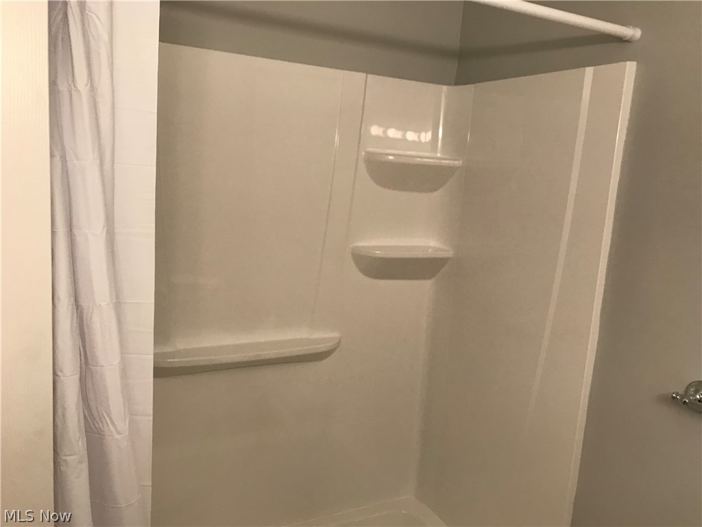 Cross Creek - Residential Income