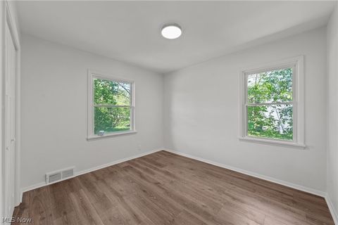 Tiny photo for 763 Som Center Road, Mayfield Village, OH 44143 (MLS # 5209207)