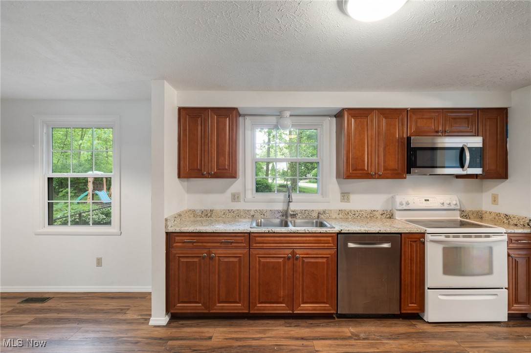 Hudson, Ohio 44236, United States, 4 Bedrooms Bedrooms, ,3 BathroomsBathrooms,Residential,Active,134929
