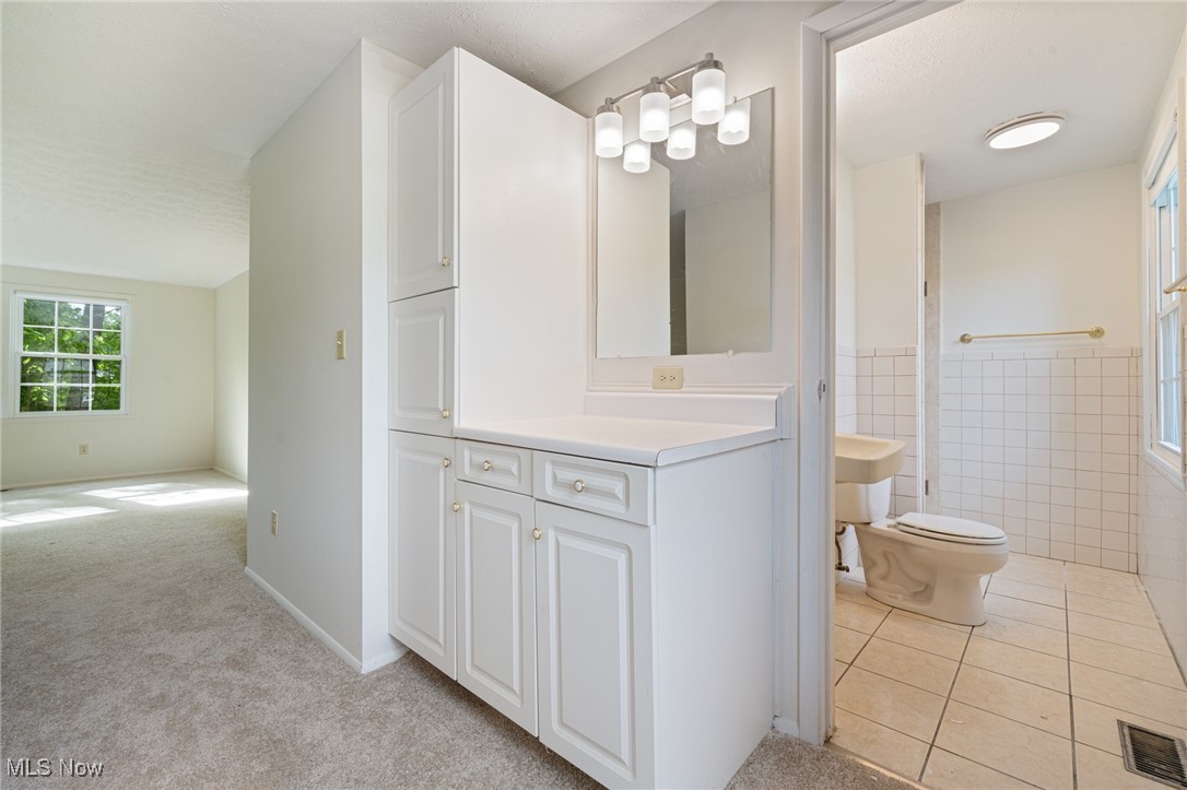 Hudson, Ohio 44236, United States, 4 Bedrooms Bedrooms, ,3 BathroomsBathrooms,Residential,Active,134929