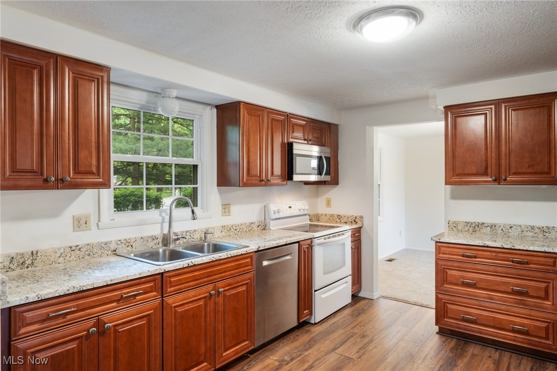 Hudson, Ohio 44236, United States, 4 Bedrooms Bedrooms, ,3 BathroomsBathrooms,Residential,Active,134929
