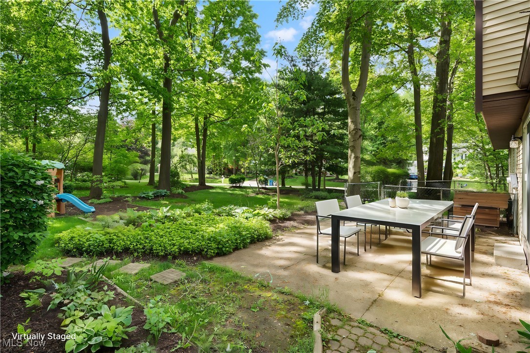 Hudson, Ohio 44236, United States, 4 Bedrooms Bedrooms, ,3 BathroomsBathrooms,Residential,Active,134929
