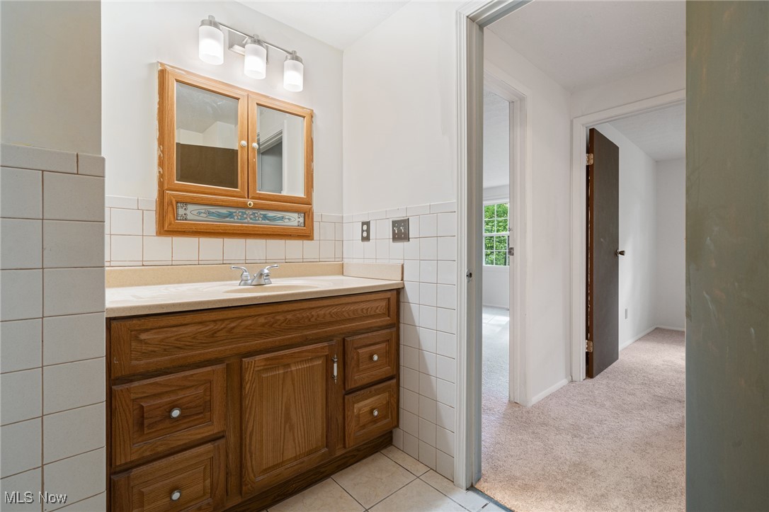 Hudson, Ohio 44236, United States, 4 Bedrooms Bedrooms, ,3 BathroomsBathrooms,Residential,Active,134929