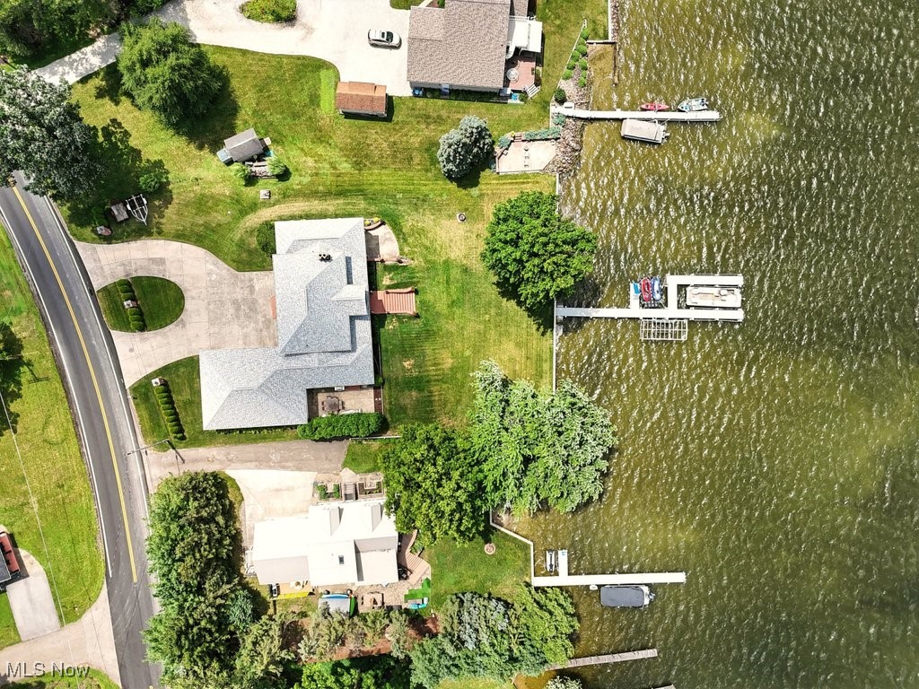 1462 River Road