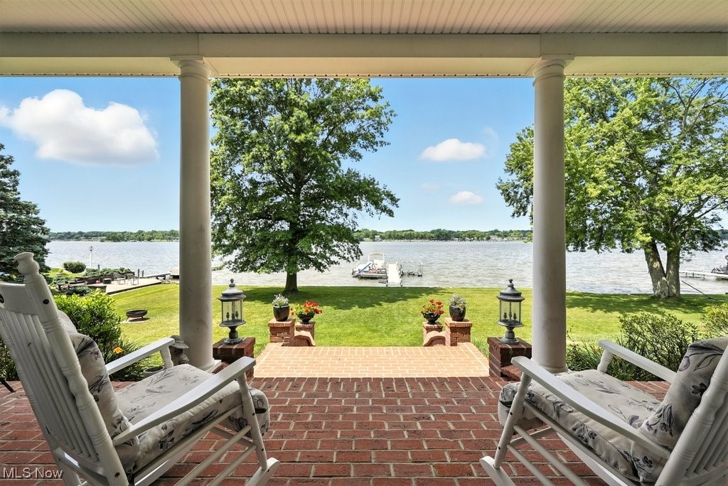 1462 River Road