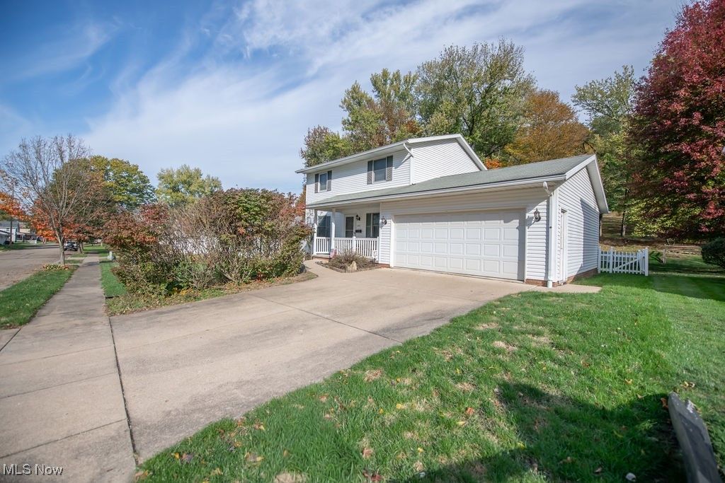 Photo of 641 Crider Avenue NE, New Philadelphia, OH 44663 (MLS # 5164563)