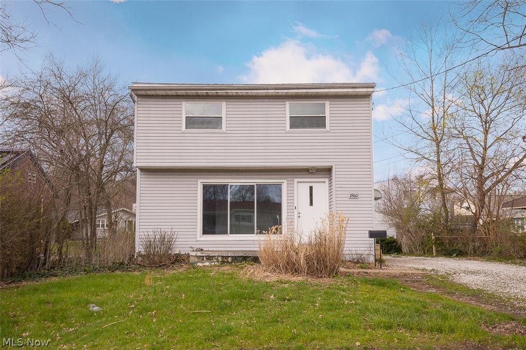 Photo of 2960 Clearfield Avenue, Akron, OH 44314 (MLS # 5199230)