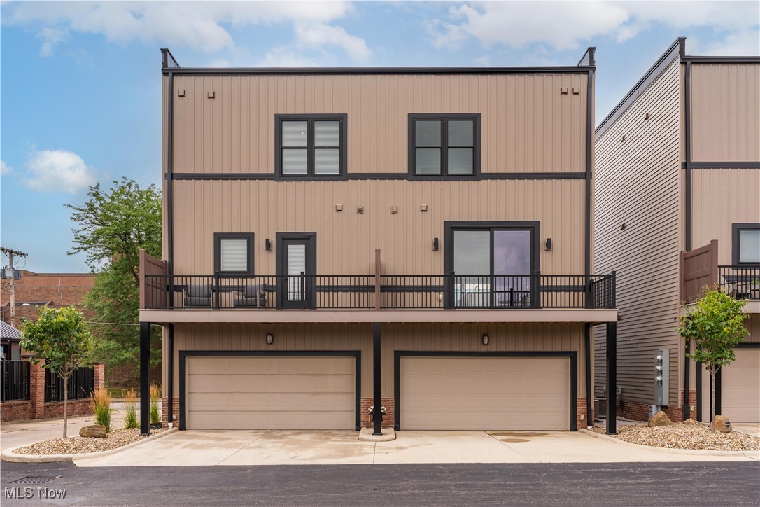 Beeson Place Condo Ph Two - Residential