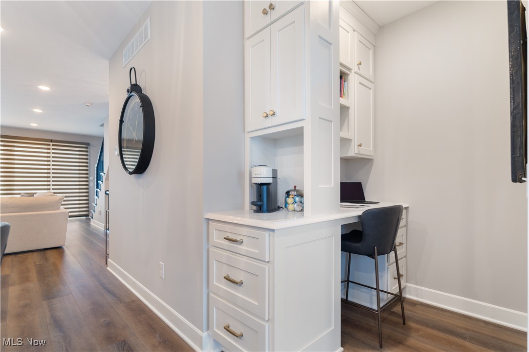 Beeson Place Condo Ph Two - Residential