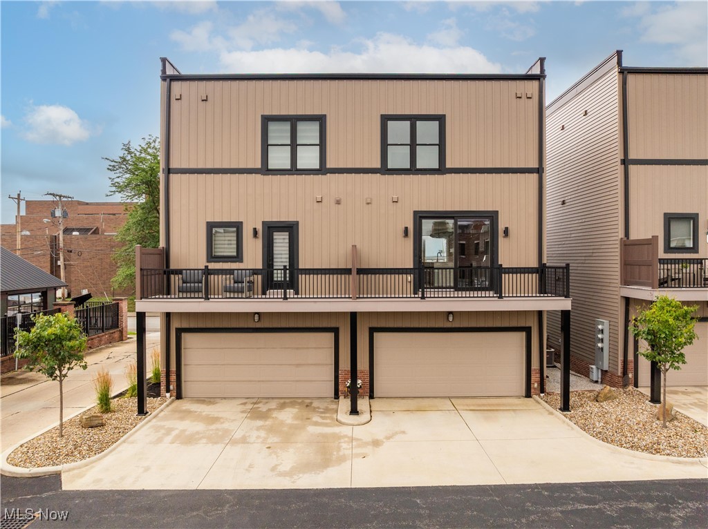 Beeson Place Condo Ph Two - Residential