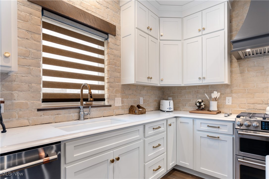 Beeson Place Condo Ph Two - Residential