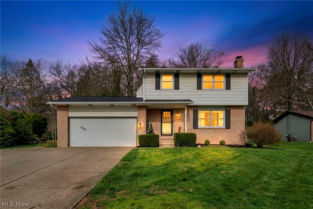 Photo of 4629 Middlebranch Avenue NE, Canton, OH 44705 (MLS # 5199002)