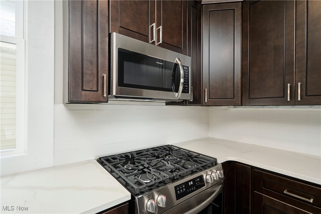 Mathews & Gilberta 03 - Residential