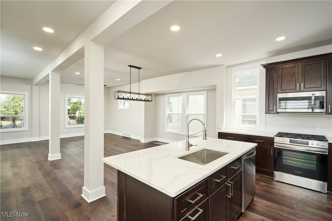 Mathews & Gilberta 03 - Residential