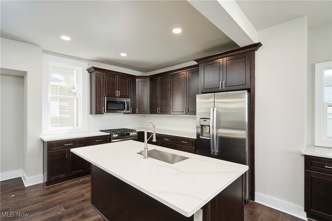 Mathews & Gilberta 03 - Residential
