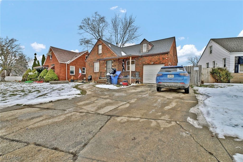 Photo of 4275 W 137th Street, Cleveland, OH 44135 (MLS # 5178598)