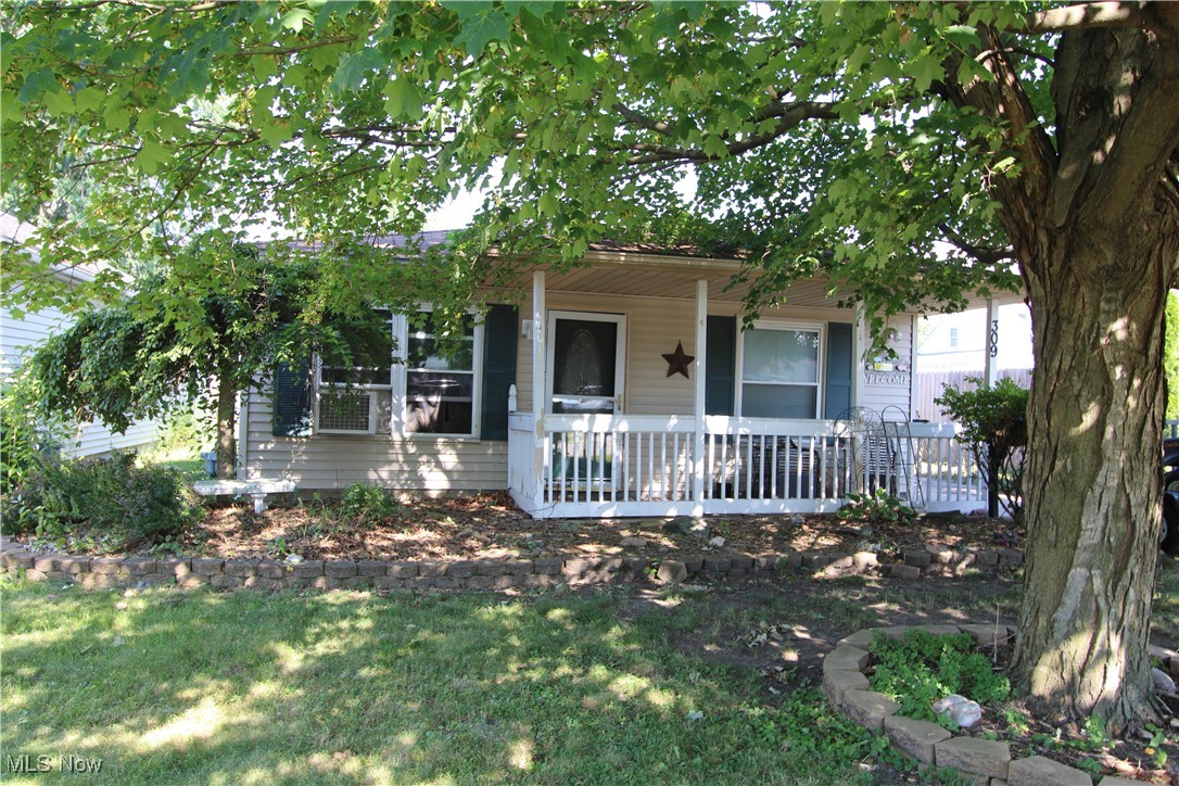 Welcome to this cozy 3-bedroom, 1.5-bath ranch-style home, perfect for comfortable living. Enjoy a spacious eat-in kitchen—ideal for family meals or entertaining guests. The property features a large storage shed equipped with electric. Conveniently located in Elyria, this cozy home is full of potential and ready for its next chapter. Don’t miss out!