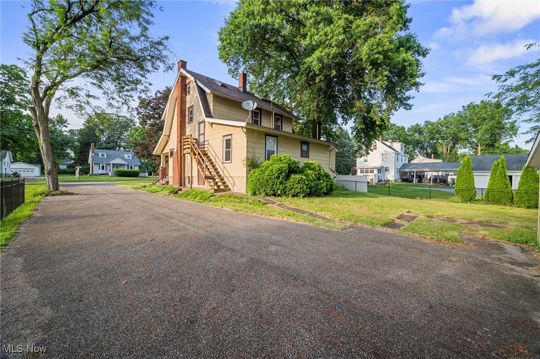 Elm Homestead - Residential