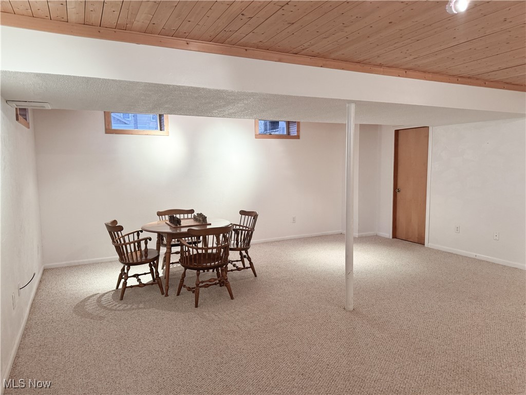 6884 Slippery Rock Drive, Canfield, Ohio image 29