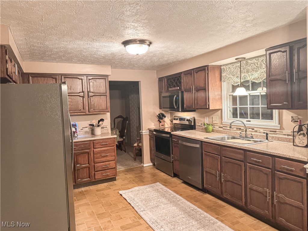 6884 Slippery Rock Drive, Canfield, Ohio image 8