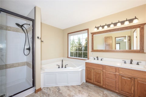 Tiny photo for 425 Middlestone Way, Cuyahoga Falls, OH 44223 (MLS # 5255880)