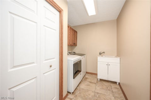 Tiny photo for 425 Middlestone Way, Cuyahoga Falls, OH 44223 (MLS # 5255880)
