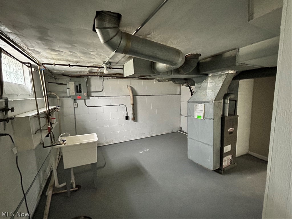 Center Hwy - Residential