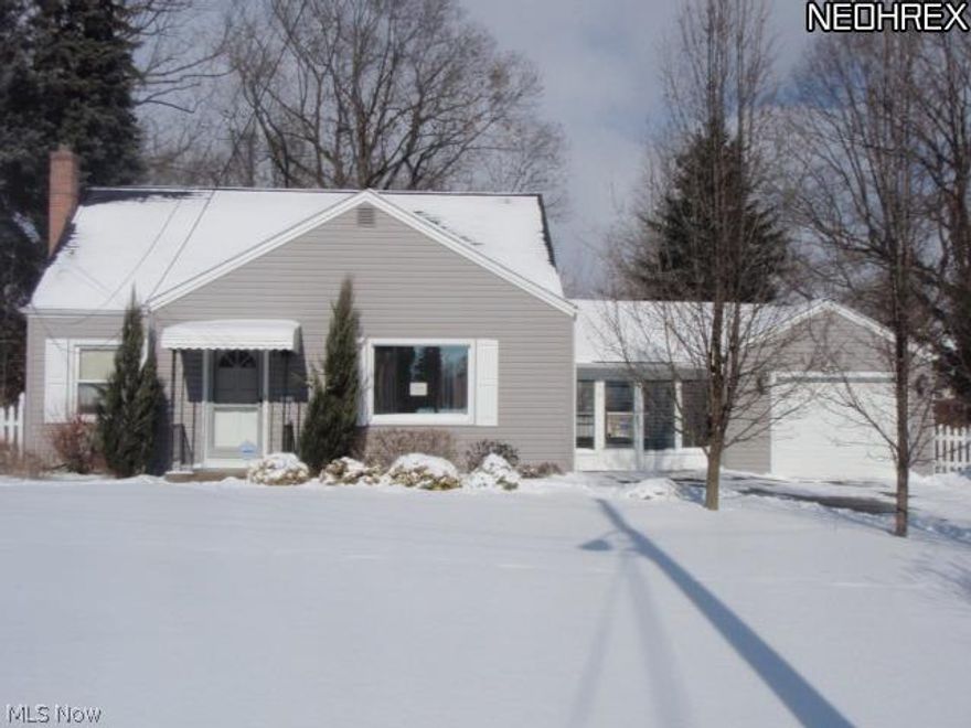 Fantastic Westside Cape. Nothing to do but Hang Your Hat in This Beauty. Close to Shopping and All the Amenities Needed. The Pictures Tell the Story Here. This Sells itself. Make the Appointment, You Will See! This is a Fannie Mae Homepath Property.