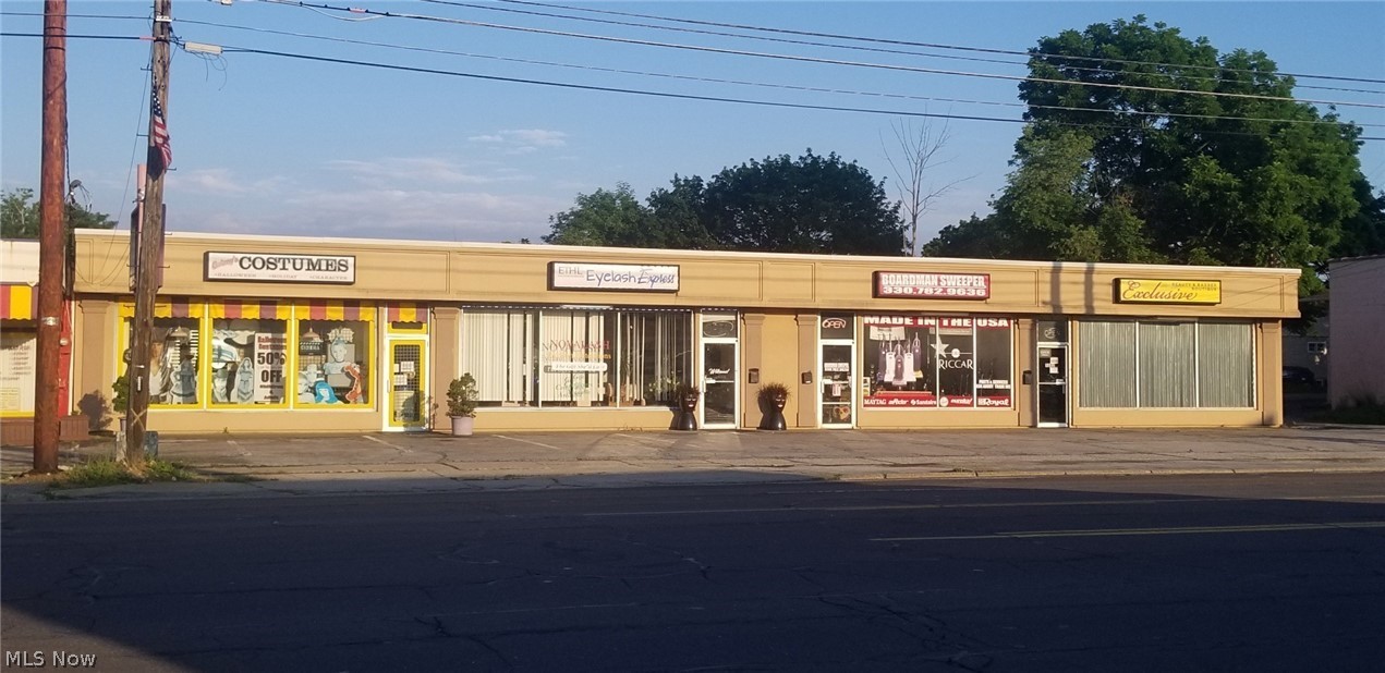 Here is your chance to own a fully rented commercial property in Boardman Ohio. This property has been well cared for and owner is retiring. Roof is less than 2 years old. Please contact agent for additional information.