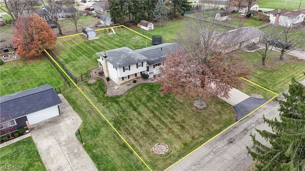 Photo of 5686 Darletta Street SW, Navarre, OH 44662 (MLS # 5212004)