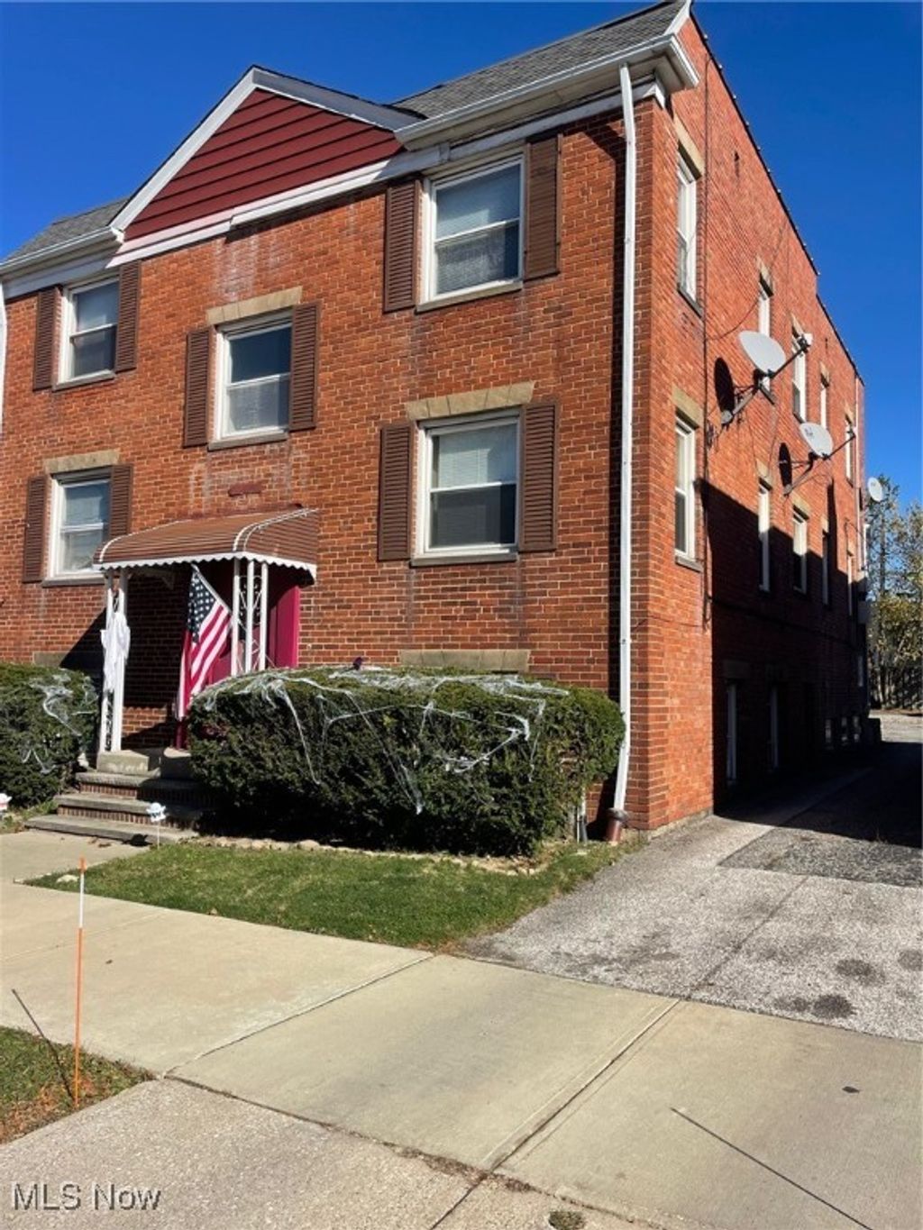 Photo of 6115 Ridge Road, Parma, OH 44129 (MLS # 5167966)