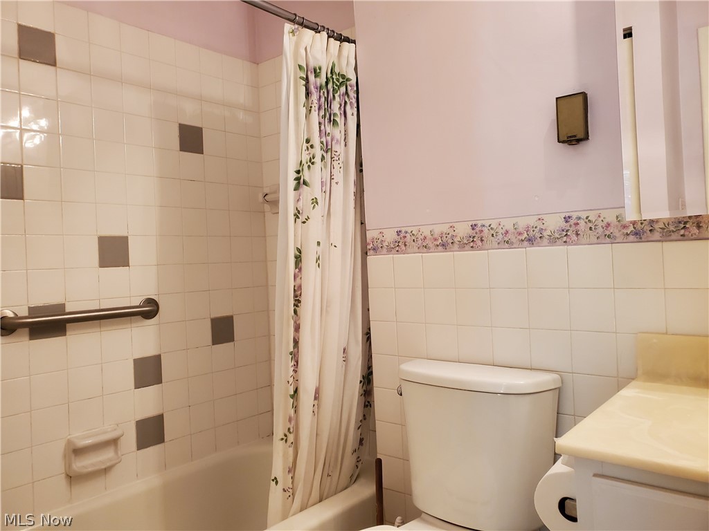 Silver Lake Towers Condo - Residential