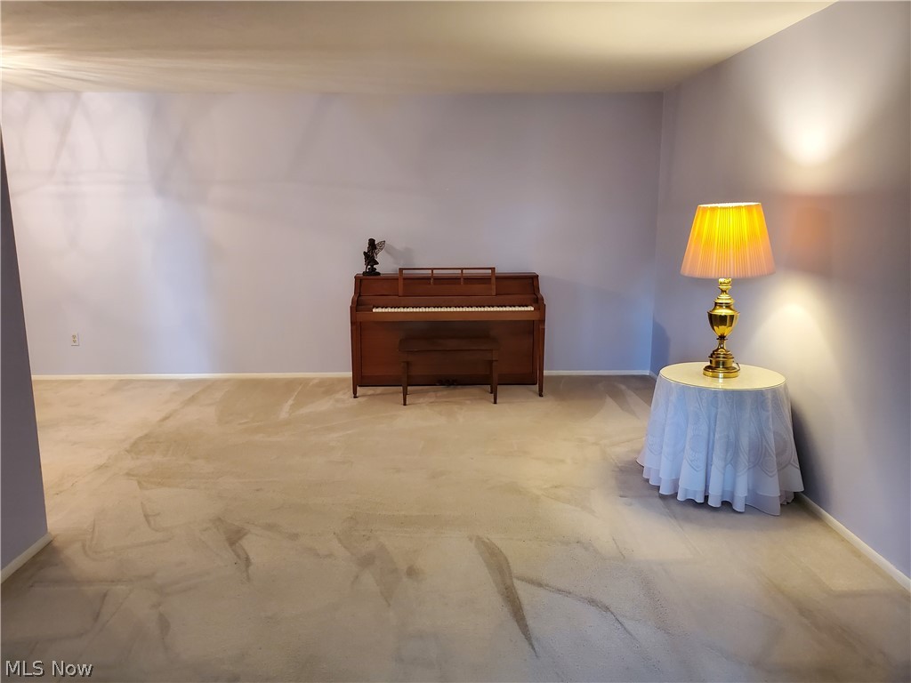 Silver Lake Towers Condo - Residential