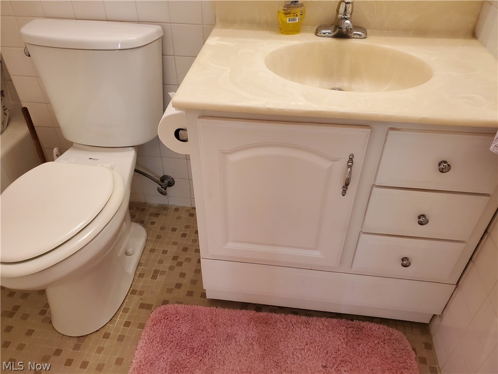 Silver Lake Towers Condo - Residential