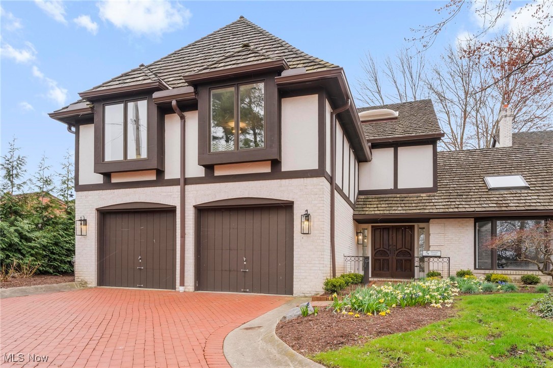 5 Windsor Court, Rocky River, Ohio image 2