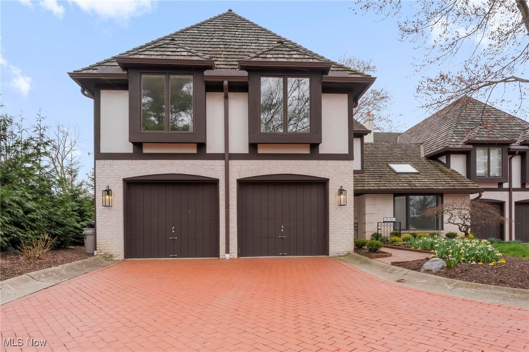 5 Windsor Court, Rocky River, Ohio image 1