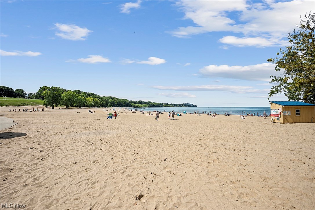 Edgewater - Residential Income