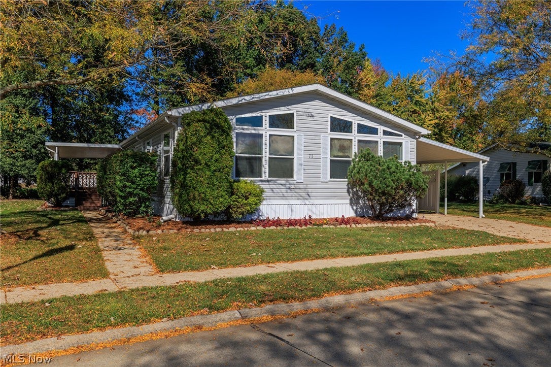 77 Periwinkle Drive
