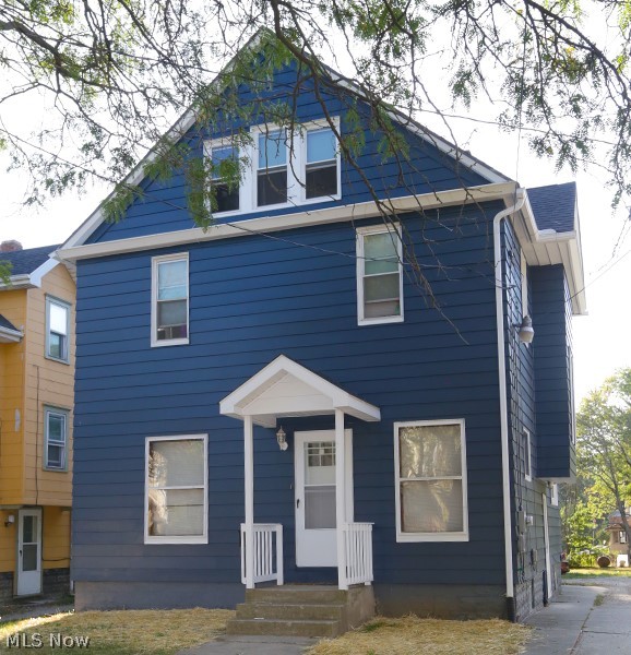 A great opportunity to own an University of Akron rental! Rented through July 2023.