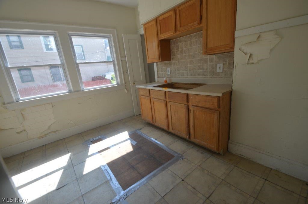 Parkway 01 - Residential Income