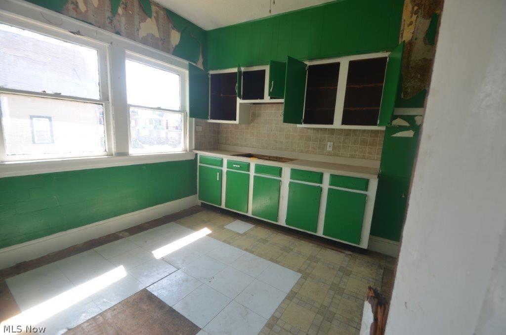 Parkway 01 - Residential Income