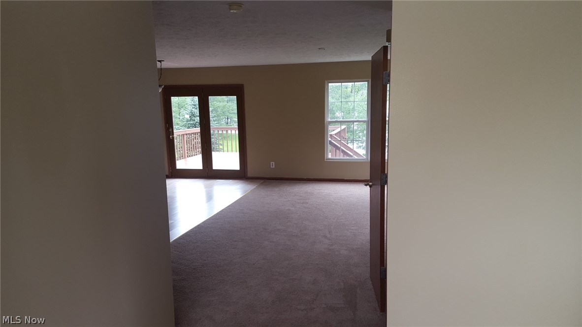 Woods Of Burlington - Residential