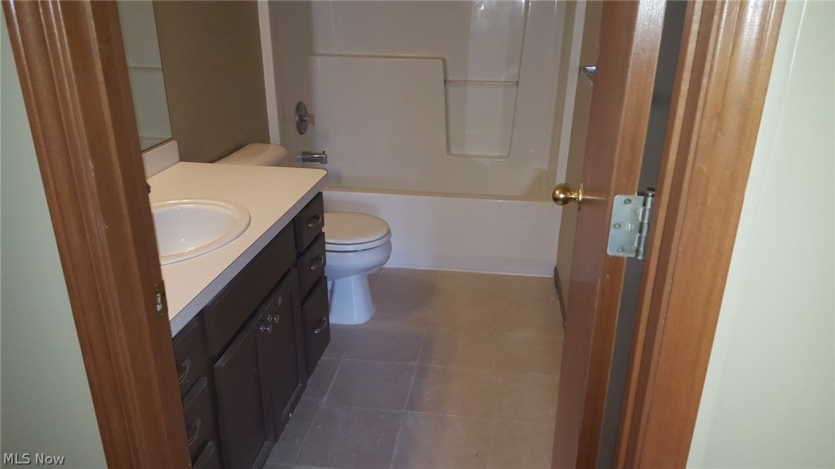 Woods Of Burlington - Residential