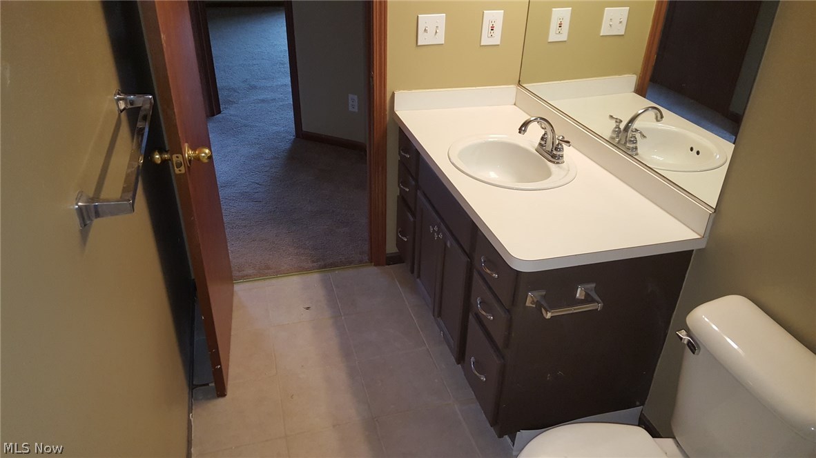 Woods Of Burlington - Residential