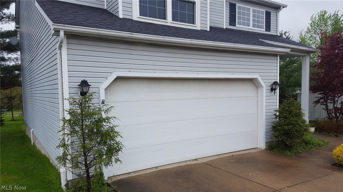 Woods Of Burlington - Residential